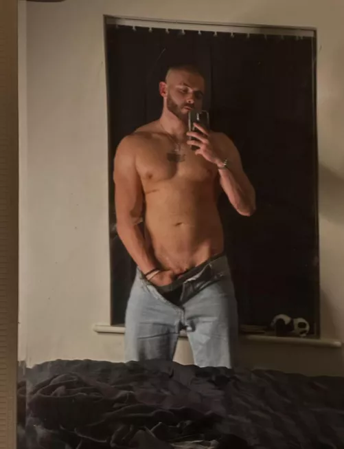 Waiting to film for you 😈