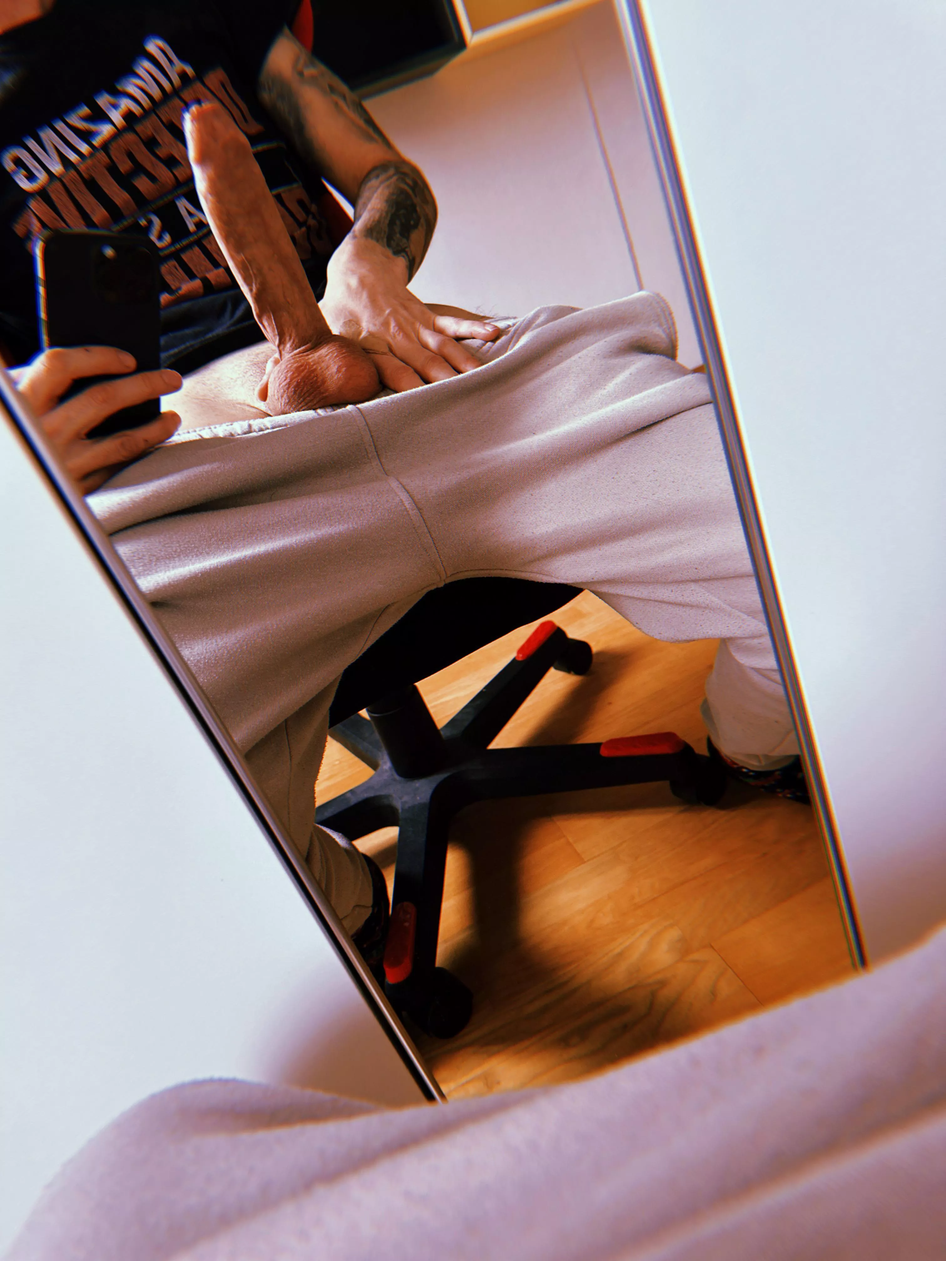 Who wants to taste? 😈😈 Dm‘s open