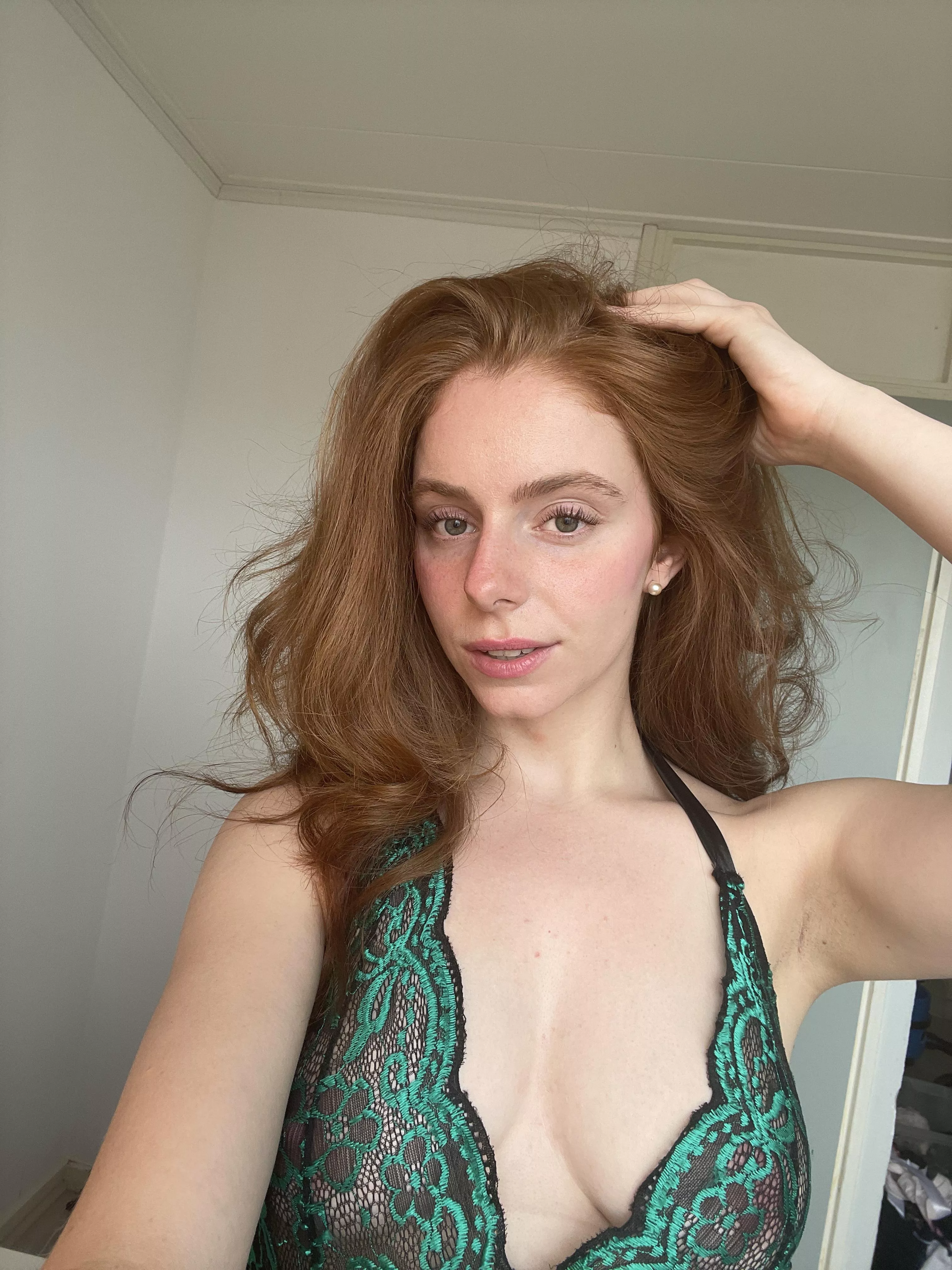 Would you fuck this average married mom next door