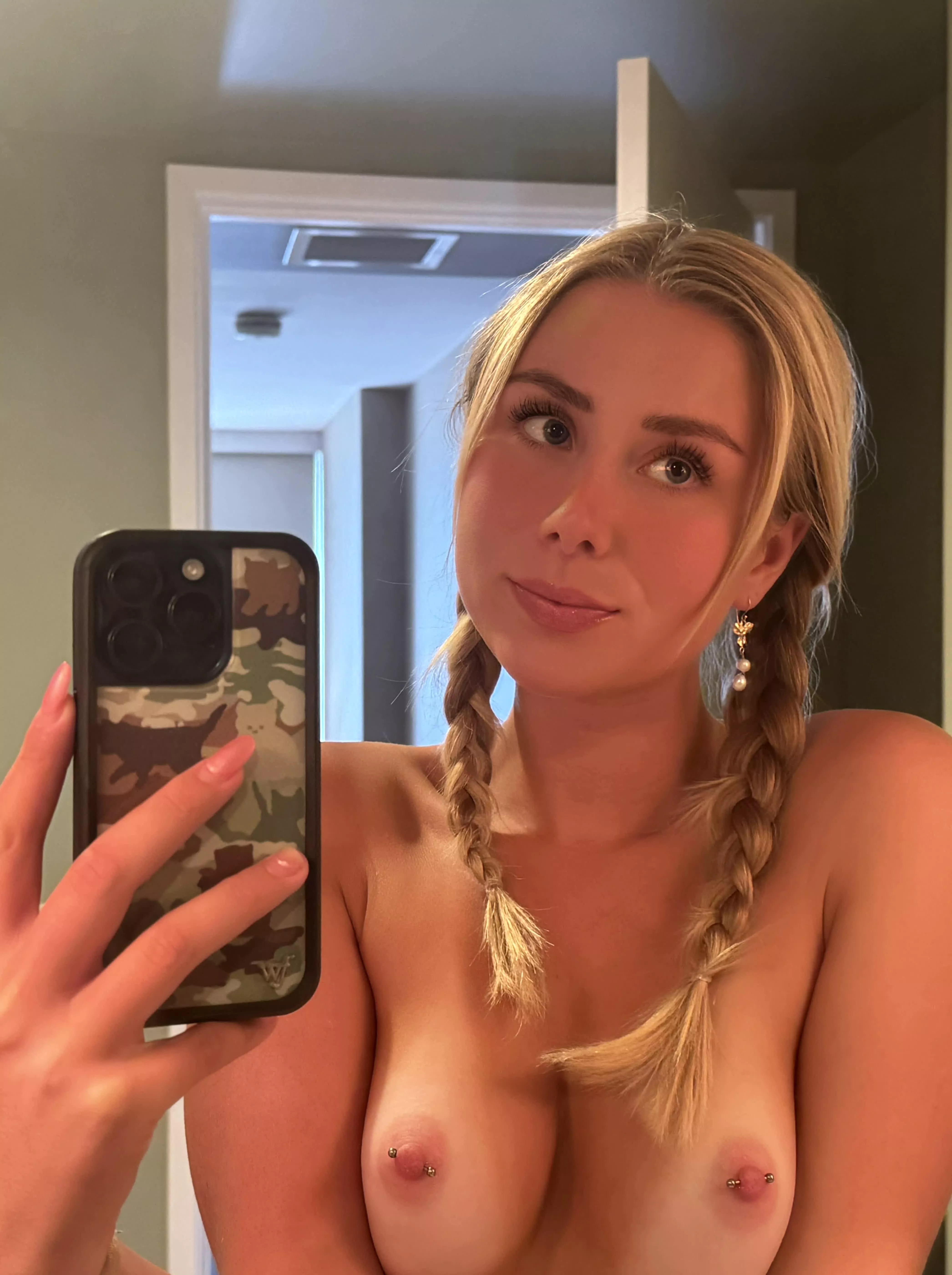 you look lonely... i can fix that❤️‍🩹