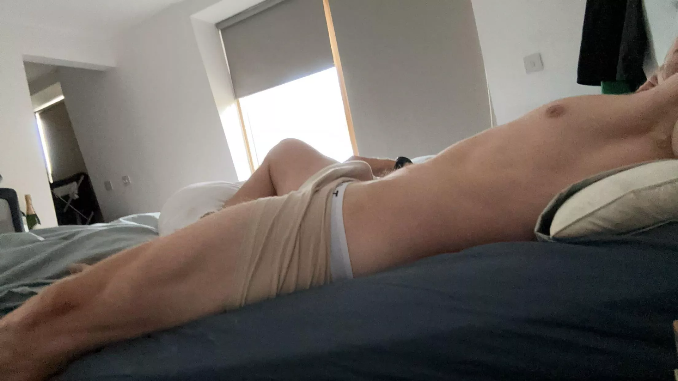 34 morning horny for fit lads to come help me hmu kai24950