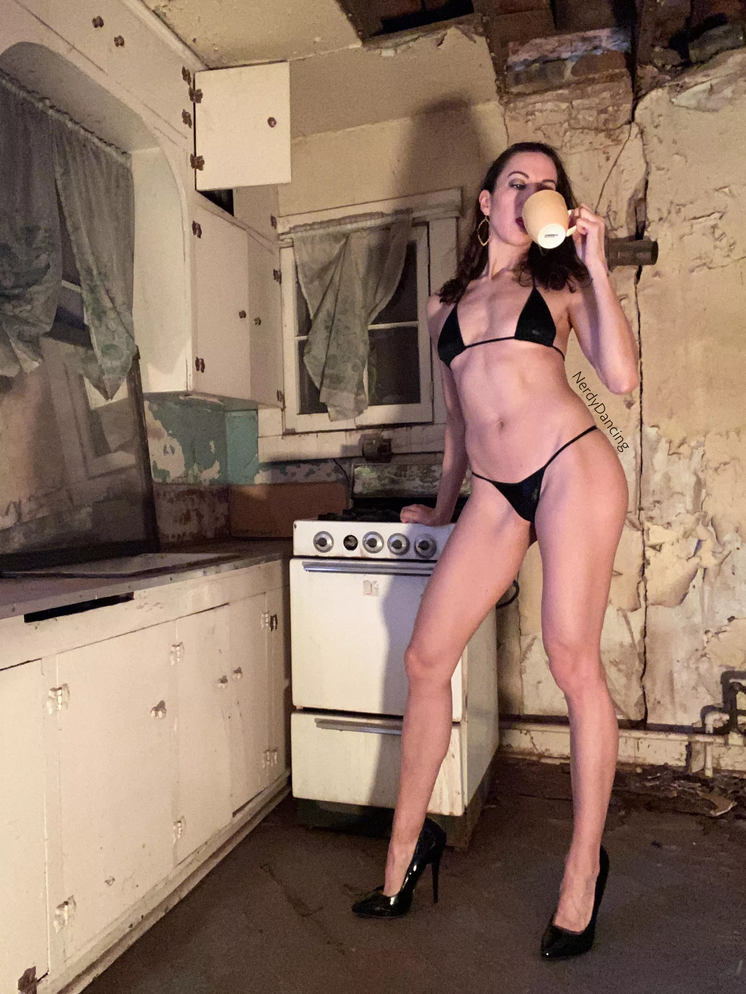 Bikini and heels in the kitchen, of course (44F)
