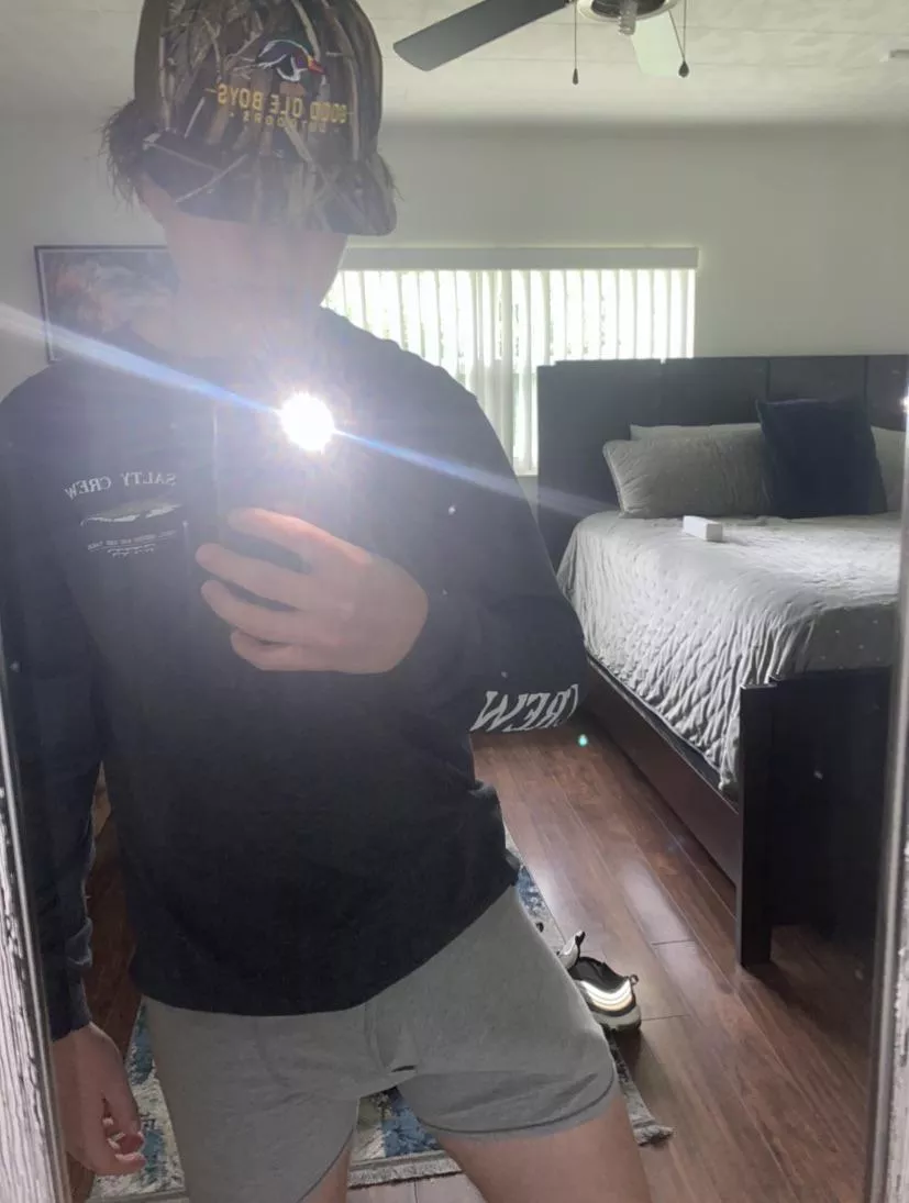 Could you handle my 19yr old 8” 🍆?