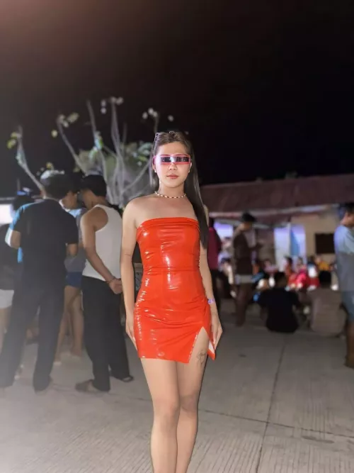 daring on the red dress