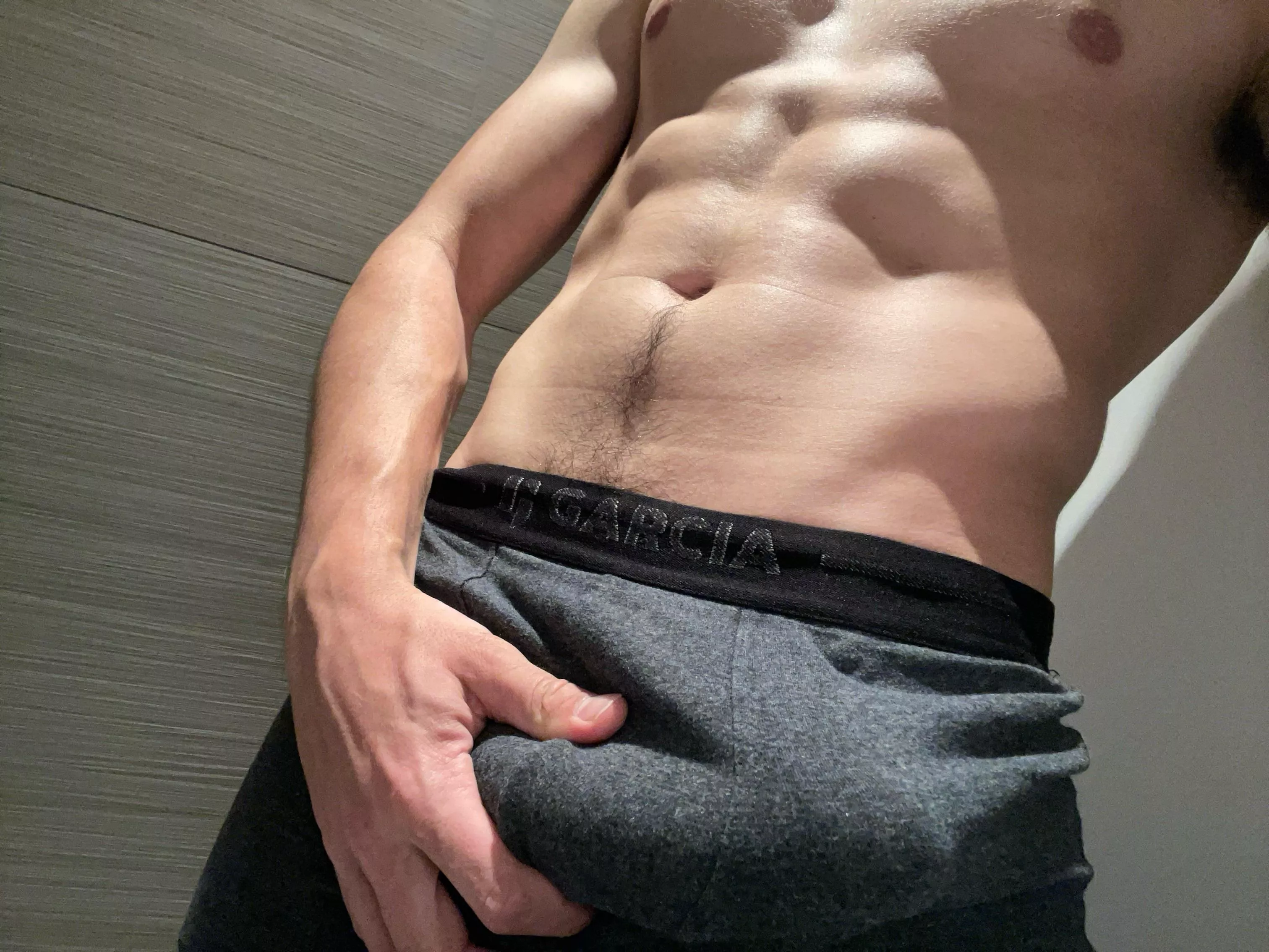 Dm for a boxer-less pic😇