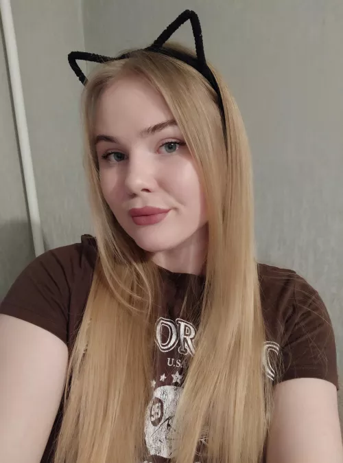 Do you have any balls that kitty can play with