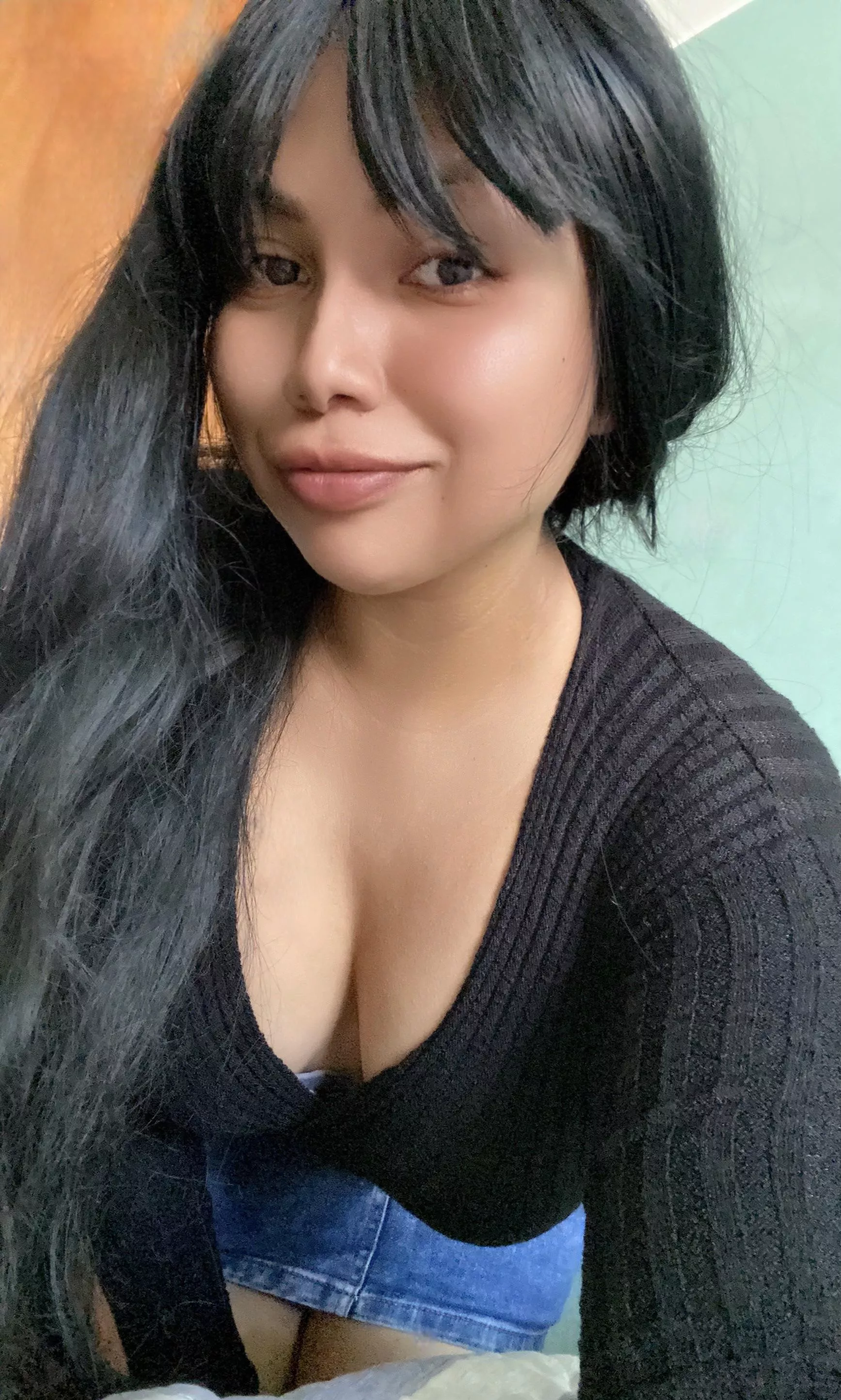 (F) i look strange without glasses 