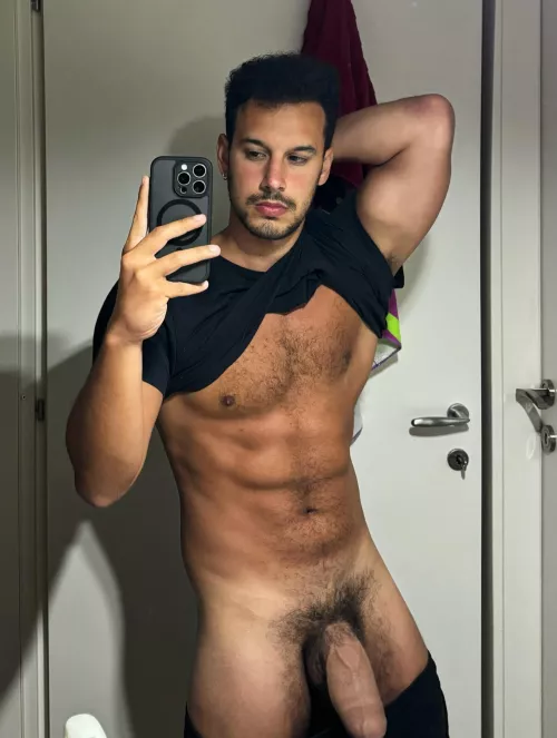 First 3 words that comes to your mind? 👇 [24]