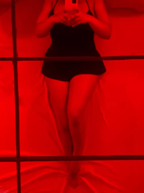 (f)uck me in my little black dress