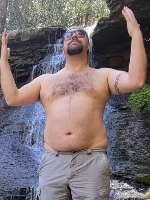 Geez didn't realize those 40s were too small last year