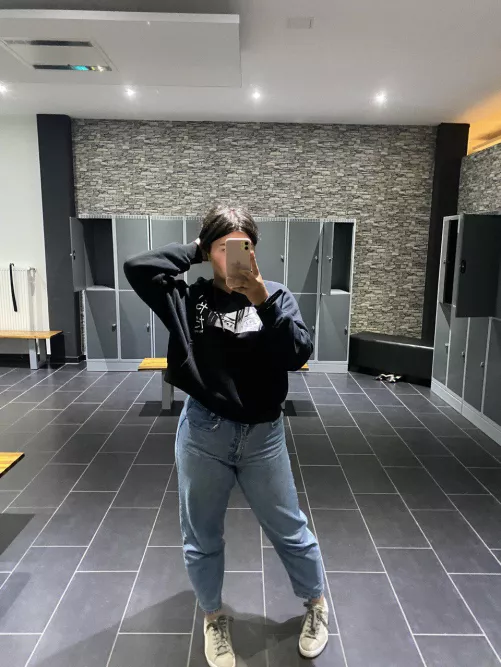 I like to look sexy at practice [F]