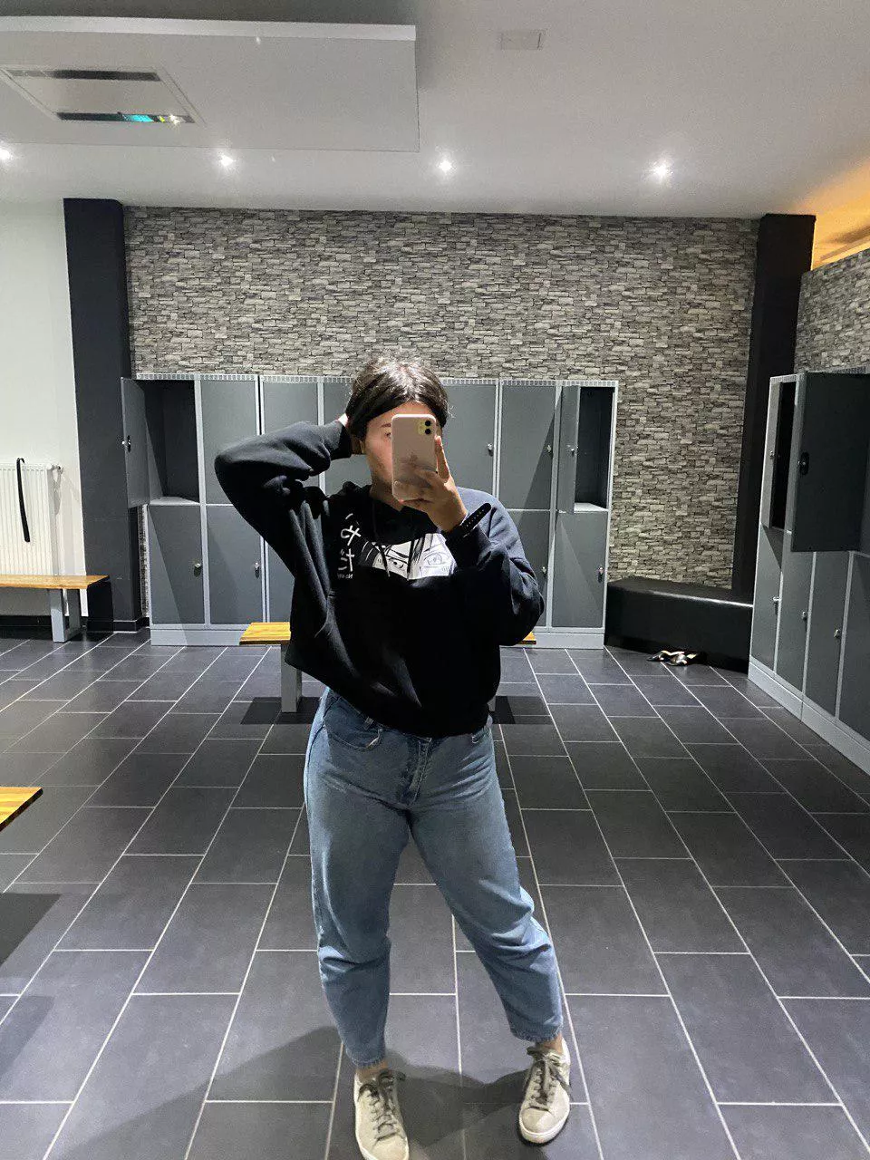 I like to look sexy at practice [F]