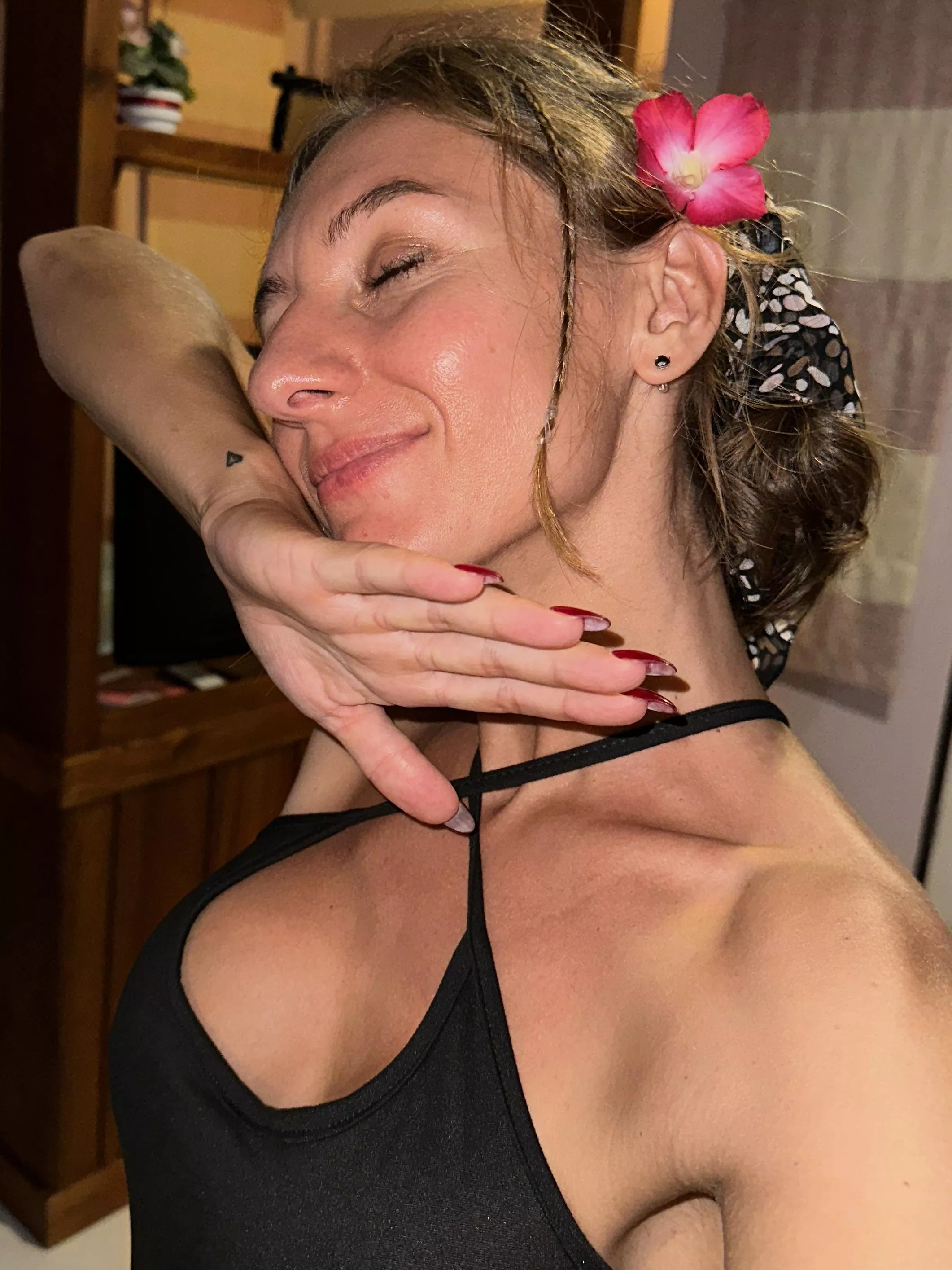 If you can handle a strong, independent woman, I might just be the one for you