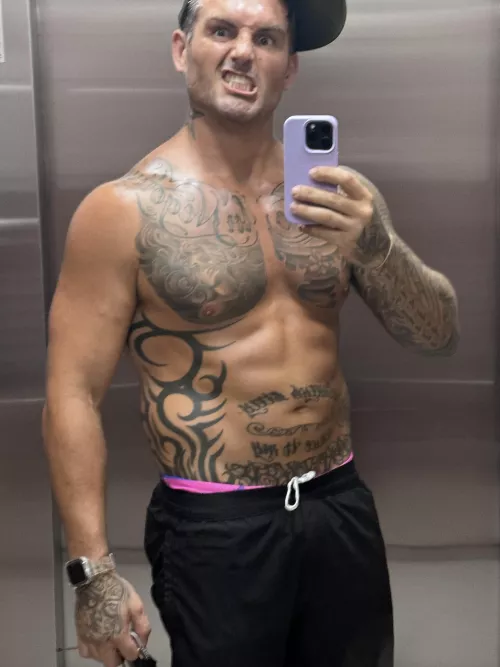 I’m bored and online.. Who knows what could happen next 😂