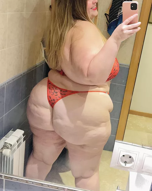 It’s my birthday! Comment your age if you would have some fun with me! 