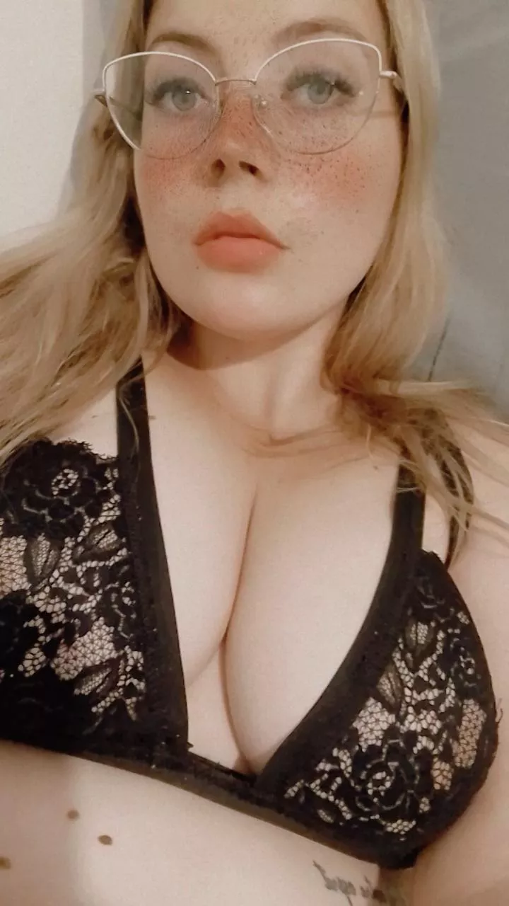 Lets have some fun babe