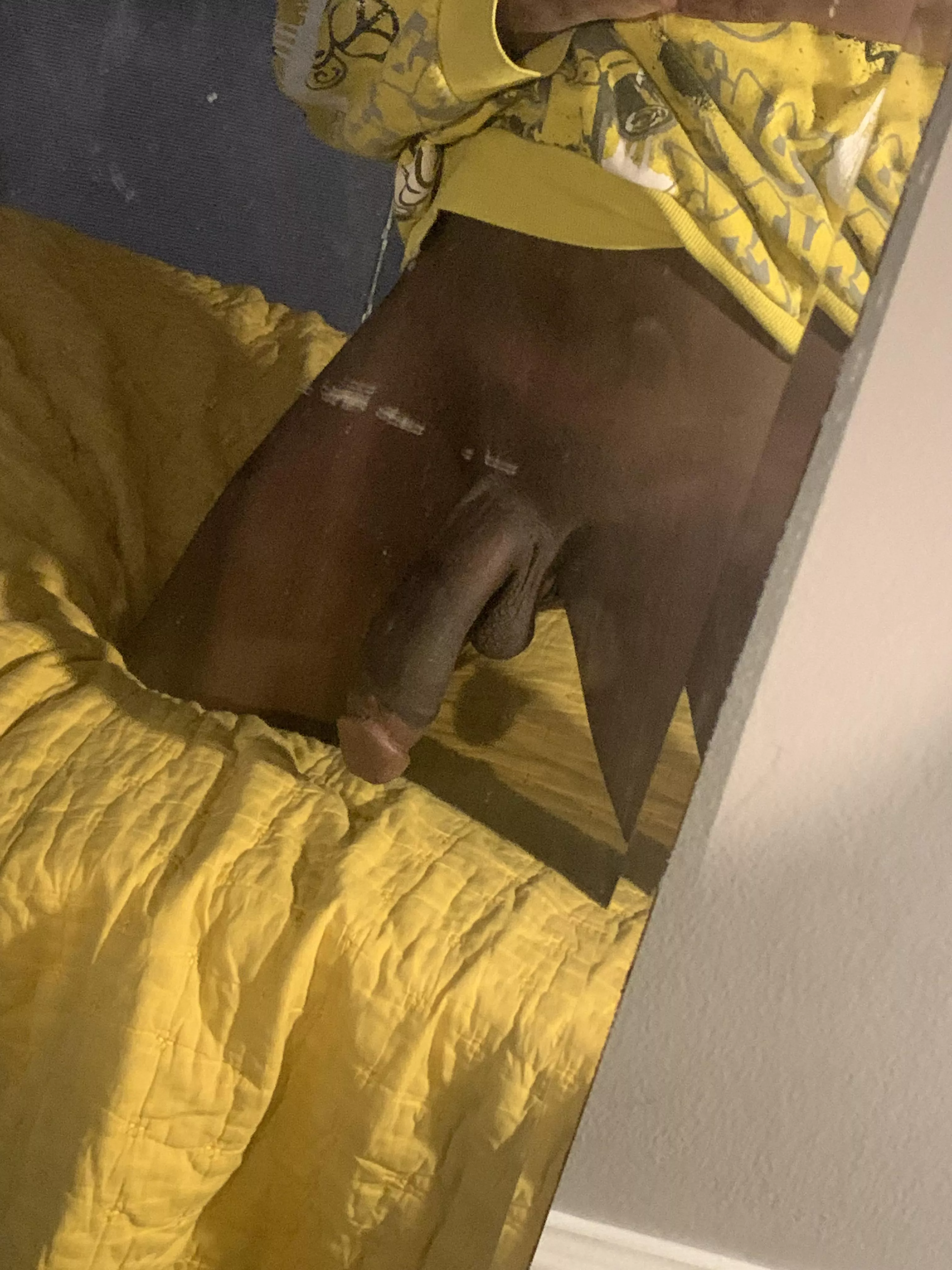 Looking for DL masc tops to jerk with on kik