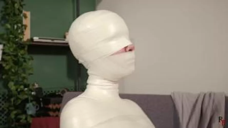 Looking for female volunteers in the UK to test out some mummification with me, send me a PM!