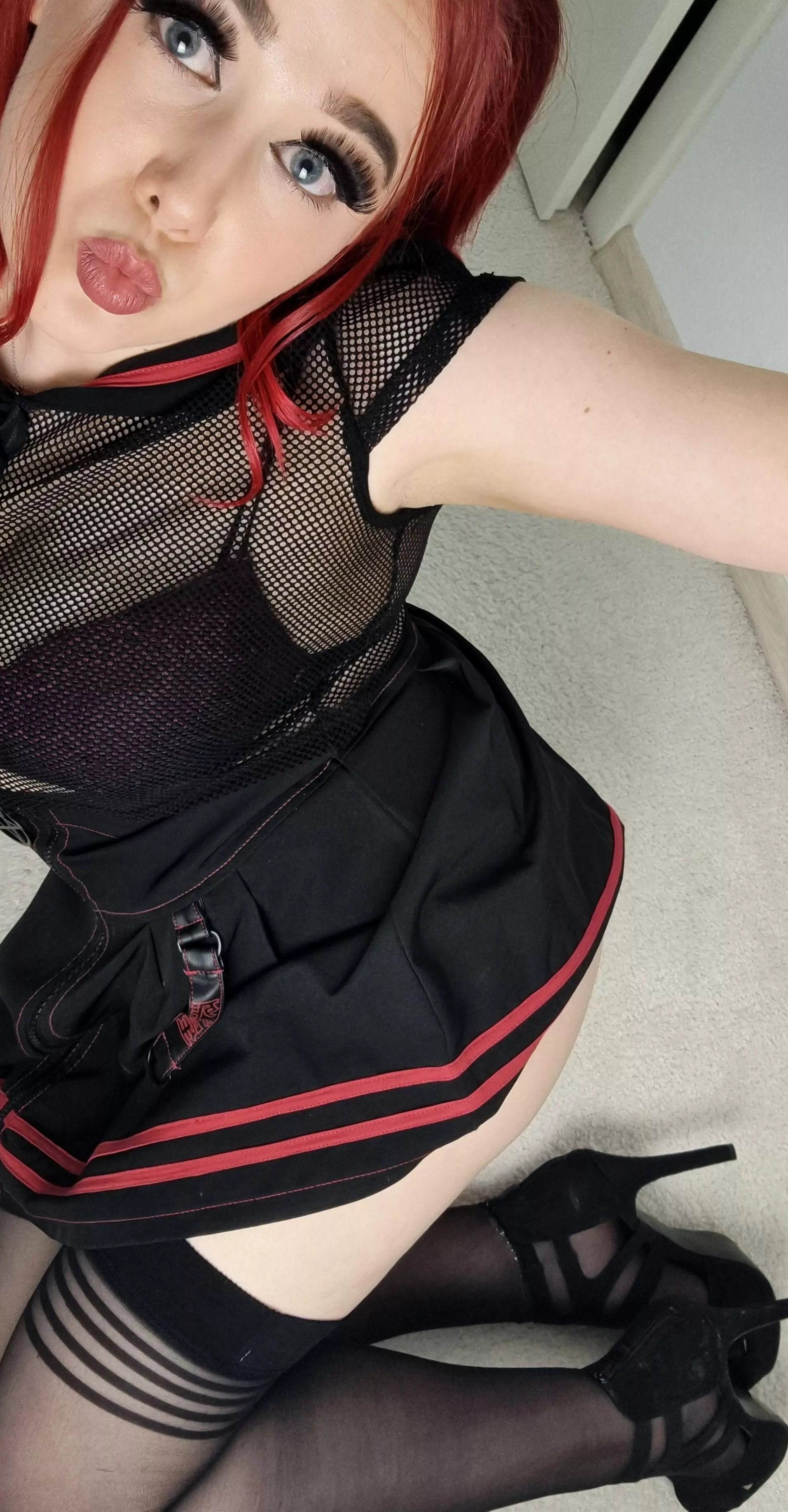 My sexy body is waiting for your cock, cum all over me