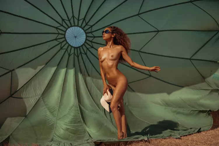 [OC] Caught in the wind 🌬️🍃