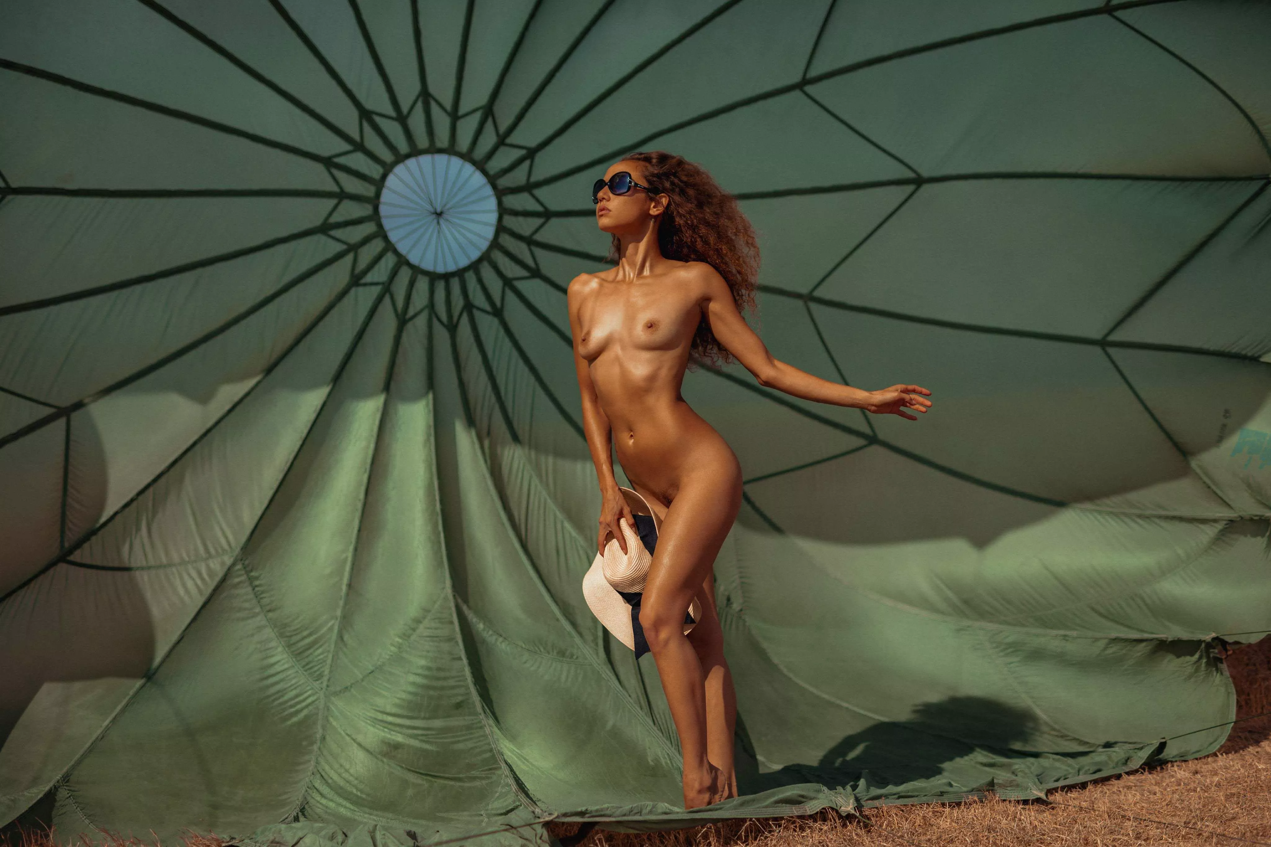 [OC] Caught in the wind 🌬️🍃