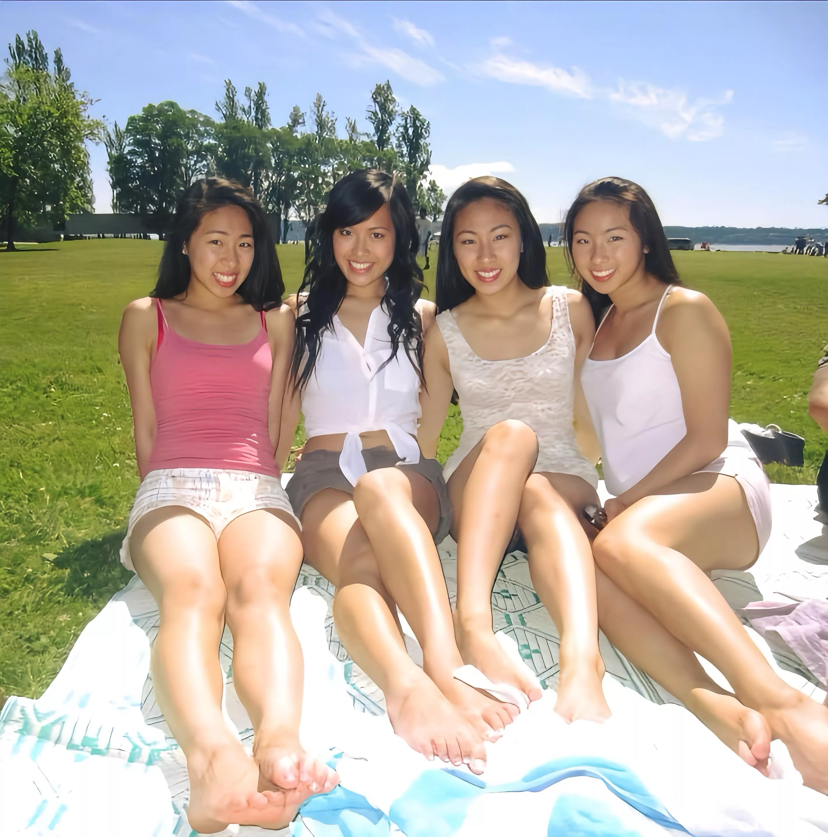 Only one can have your glaze 😶‍🌫️