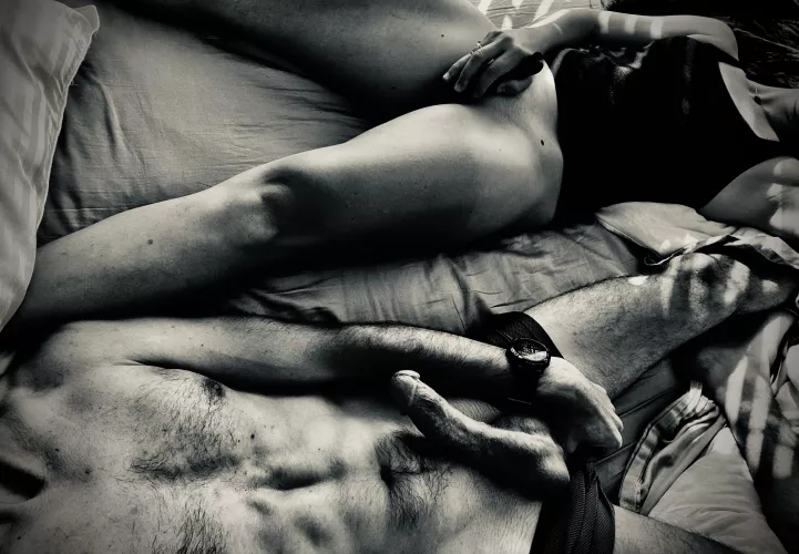 Psyche’s got her vibe and we’re both ready for a sexy couple… is that couple you? 😏😈