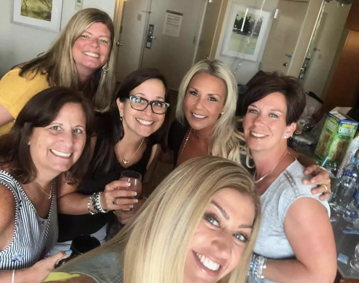 Rank these bachelorette party MILFs (they were waiting for the male strippers to arrive)