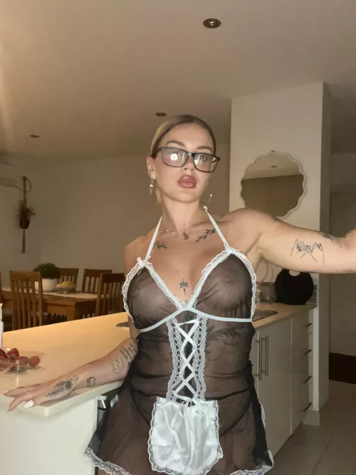 roses are red, violets are fine. If I be the 6 will u be my 9?😈