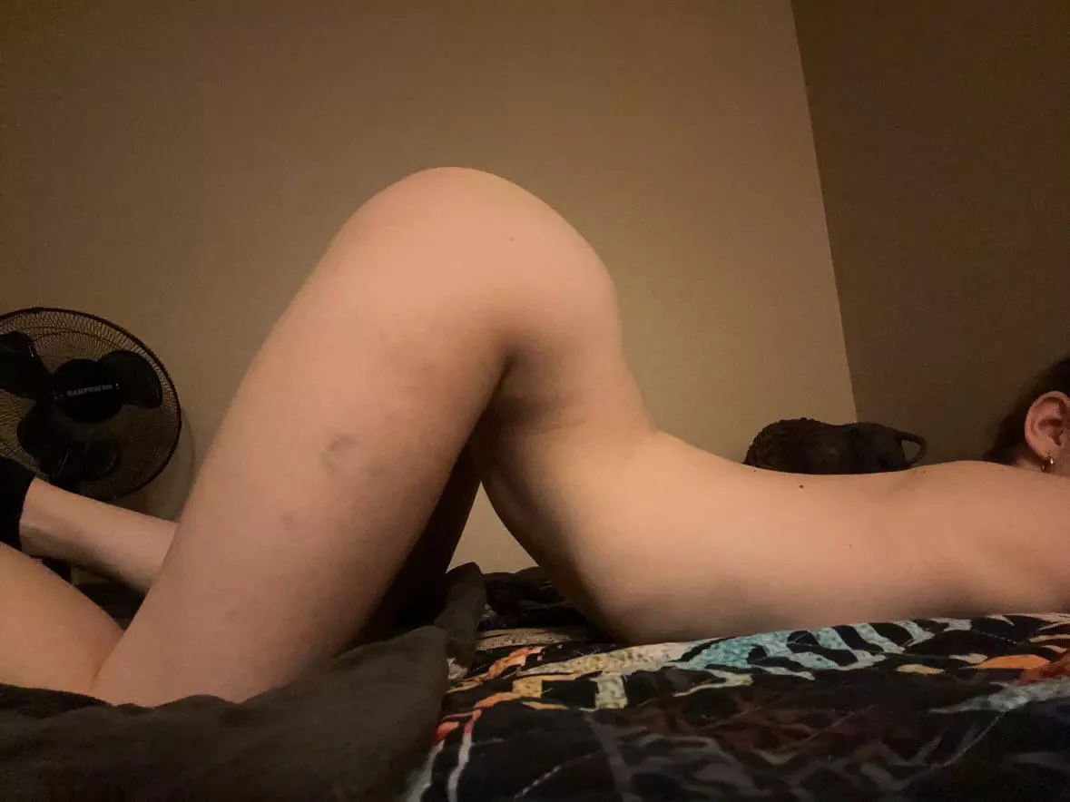 School definitely sucked today. F, 100, 5’0”