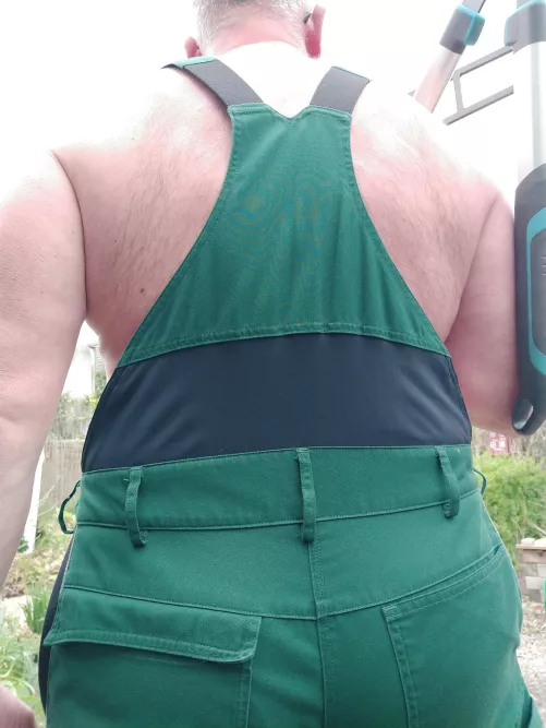 Should i shave my back