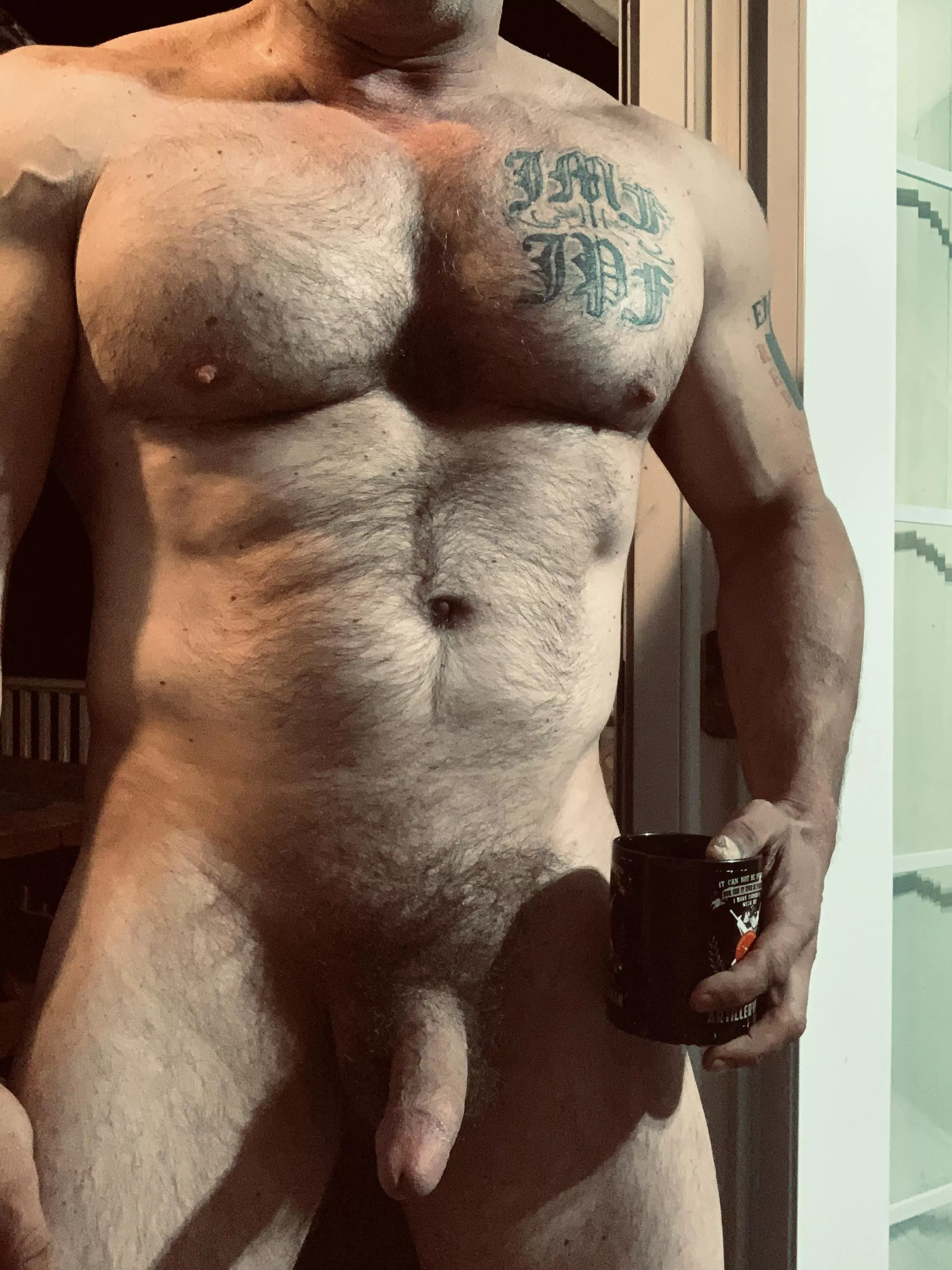 Start your Monday off with me ,DMs open 