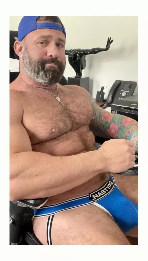 Tell Daddy your absolutf darkest kink?