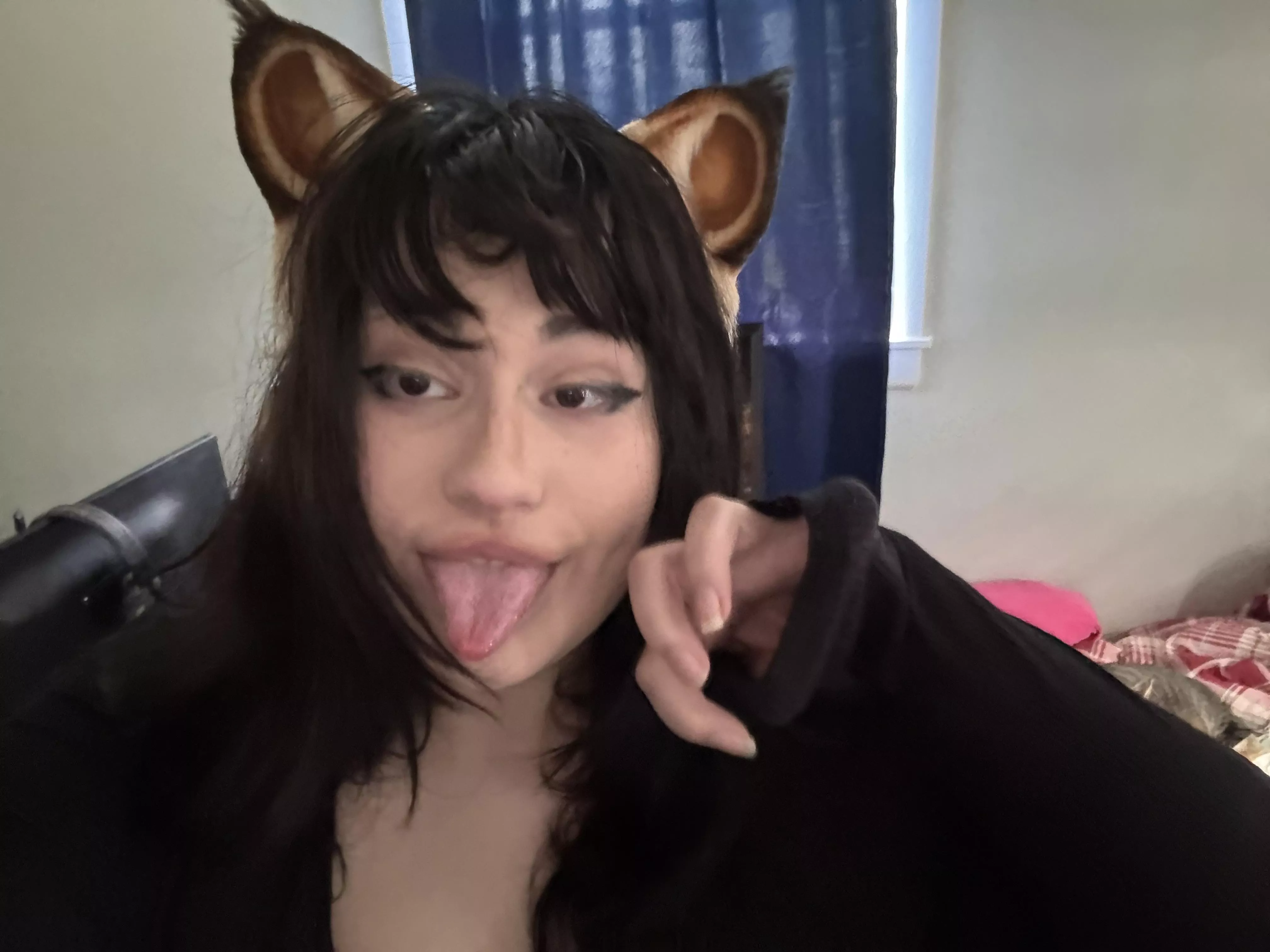 This catgirl needs a new type of milk 💕🤭