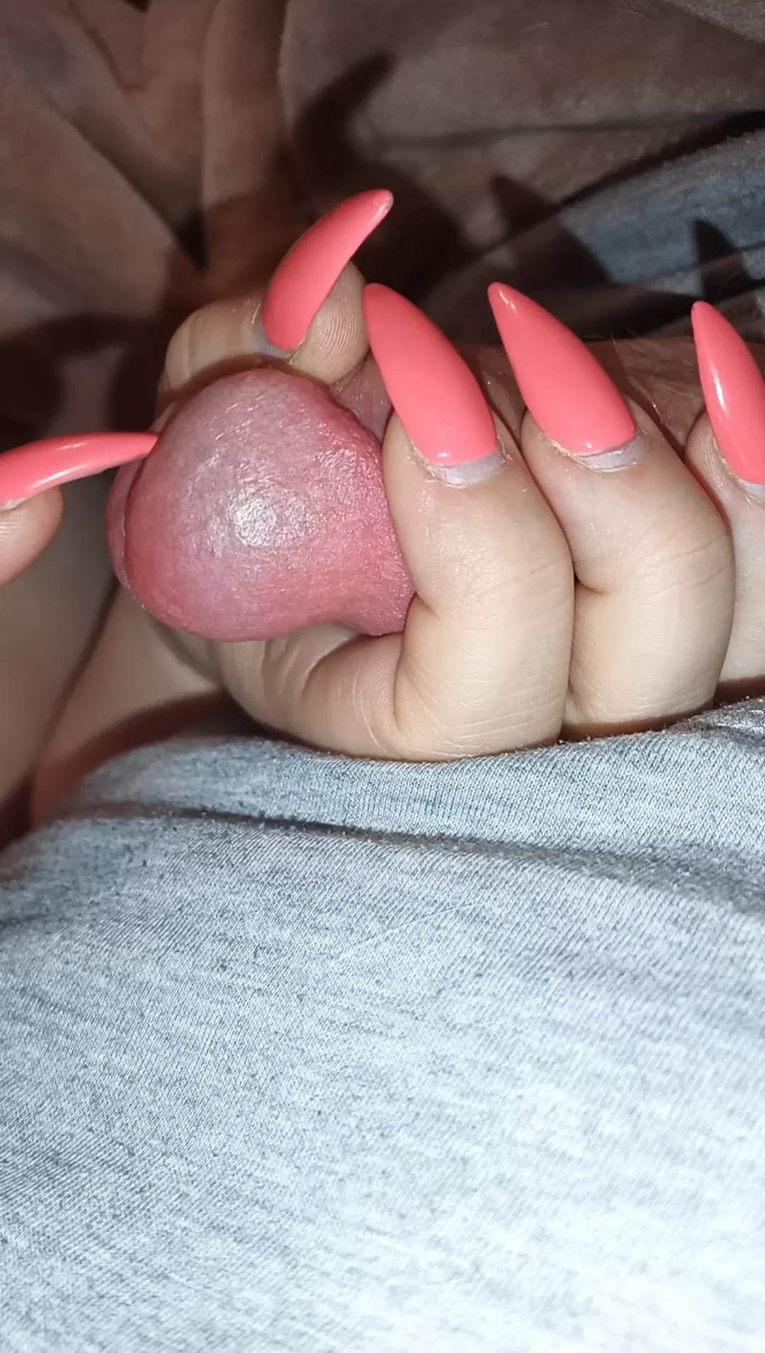 U asked me last time how deep I can go. See yourself.🥵 Don't forget to choose my new nail colour 😘