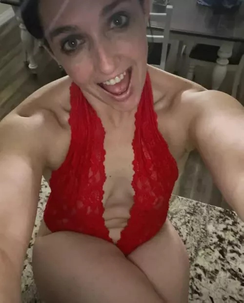 Want to be “best friends” with a naughty mom?