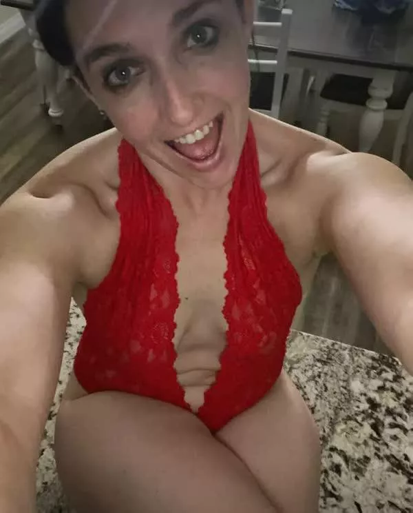 Want to be “best friends” with a naughty mom?