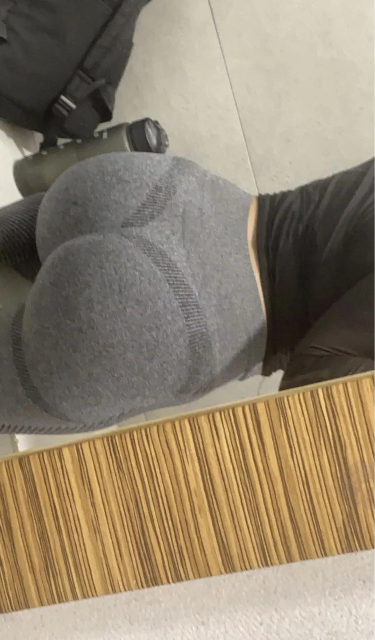 Who’s down to jerk to my wife nudes 