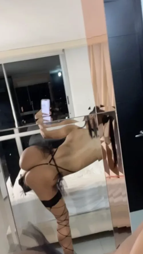 You can lick it, it taste good