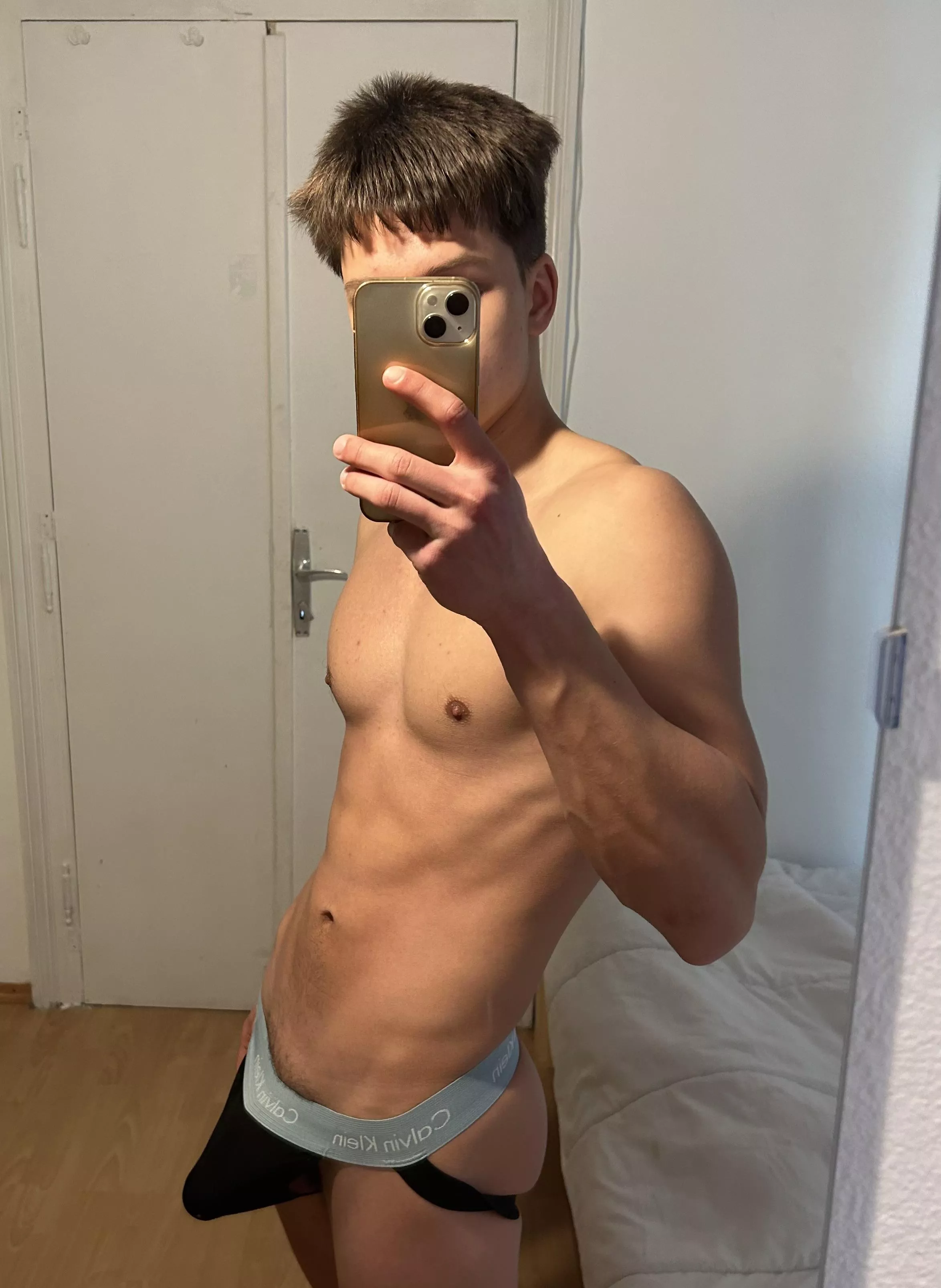 (19)Who wants to suck it? (19)Who wants to suck it?