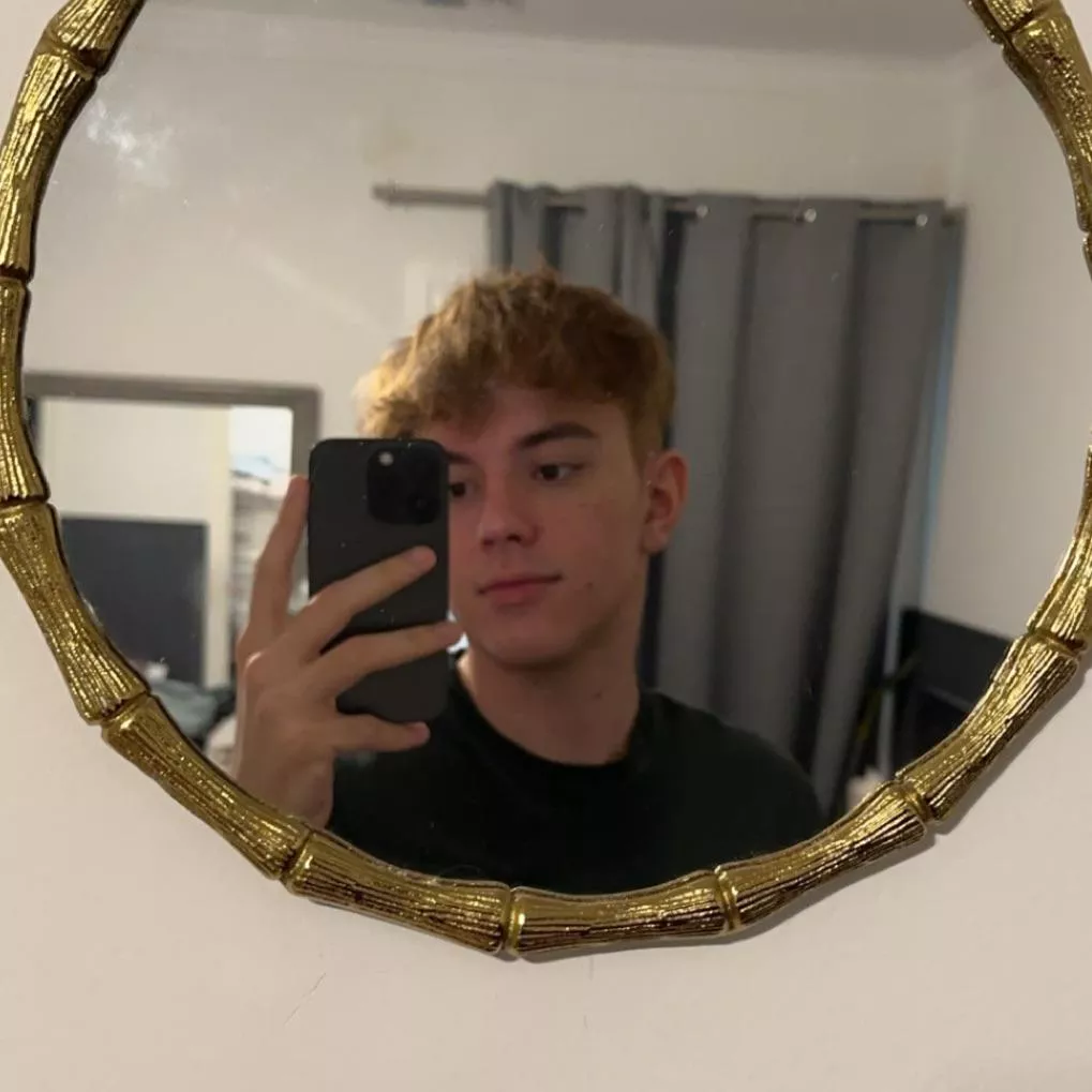 [20] went a little blonde :P thoughts? 