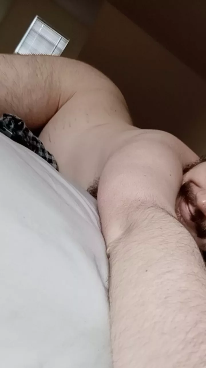 23 m us. Put my ass to work.hmu if you are 25 plus. 