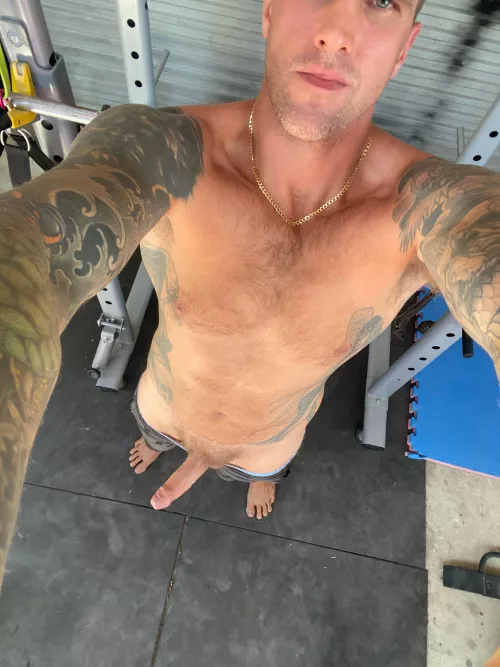 6’5” tall kiwi dad needing some fun (36)