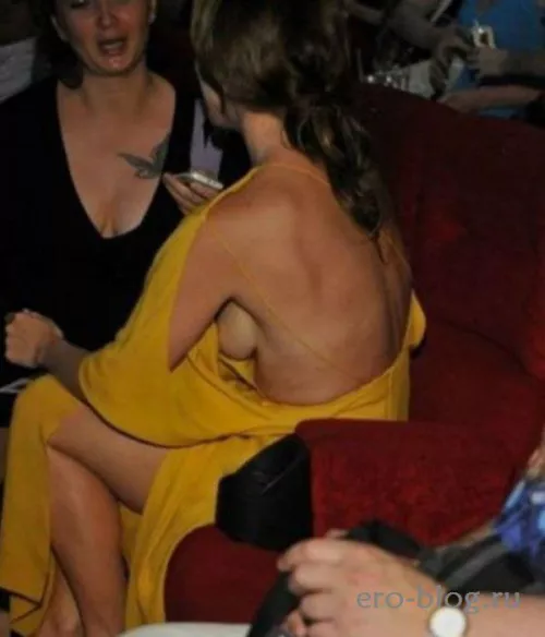 Albina Dzhanabaeva (side back)