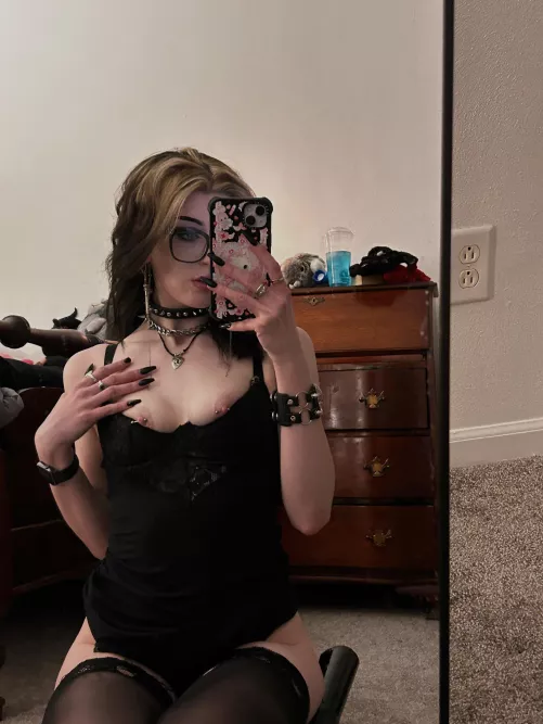 Can I send you my sexy pics when I'm bored?