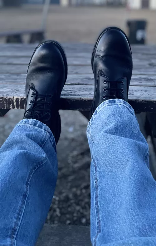 Does shoe polish on black timberland nubucks look pretty good? I think it looks awesome