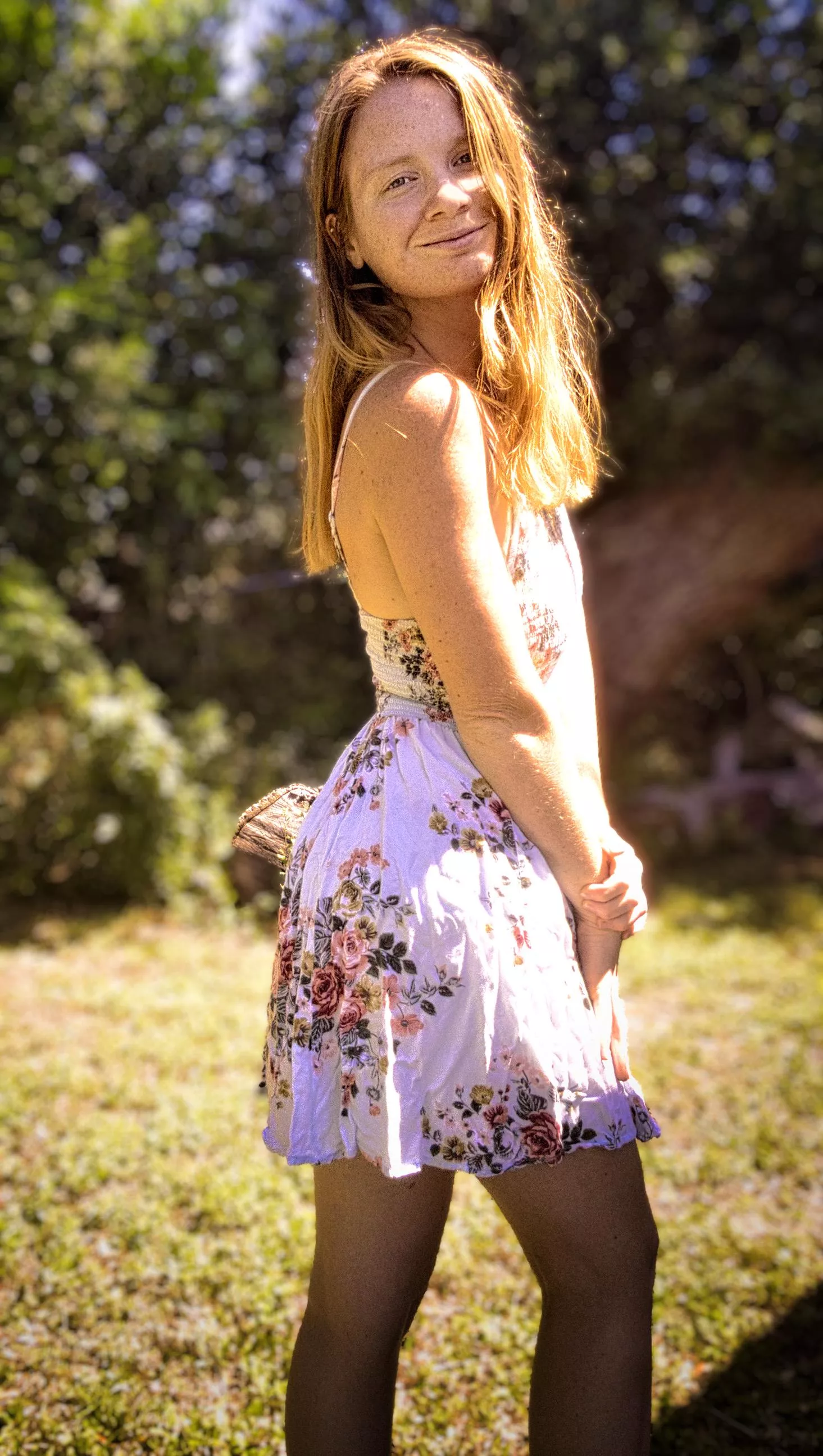 Ginger curls and coffee – perfect morning combo @redlilyrose19