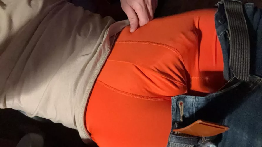 Had a really busy day and could use some good cuddles.😊 [44]