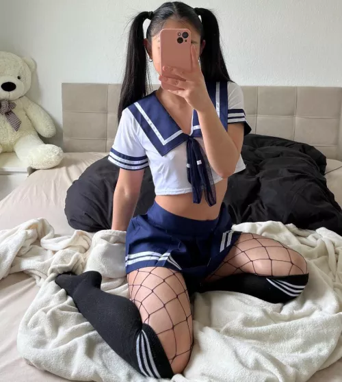 He 🧸 makes sure I get to class like this👀