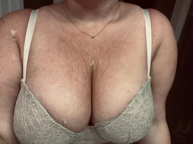 I want my big tits completely covered